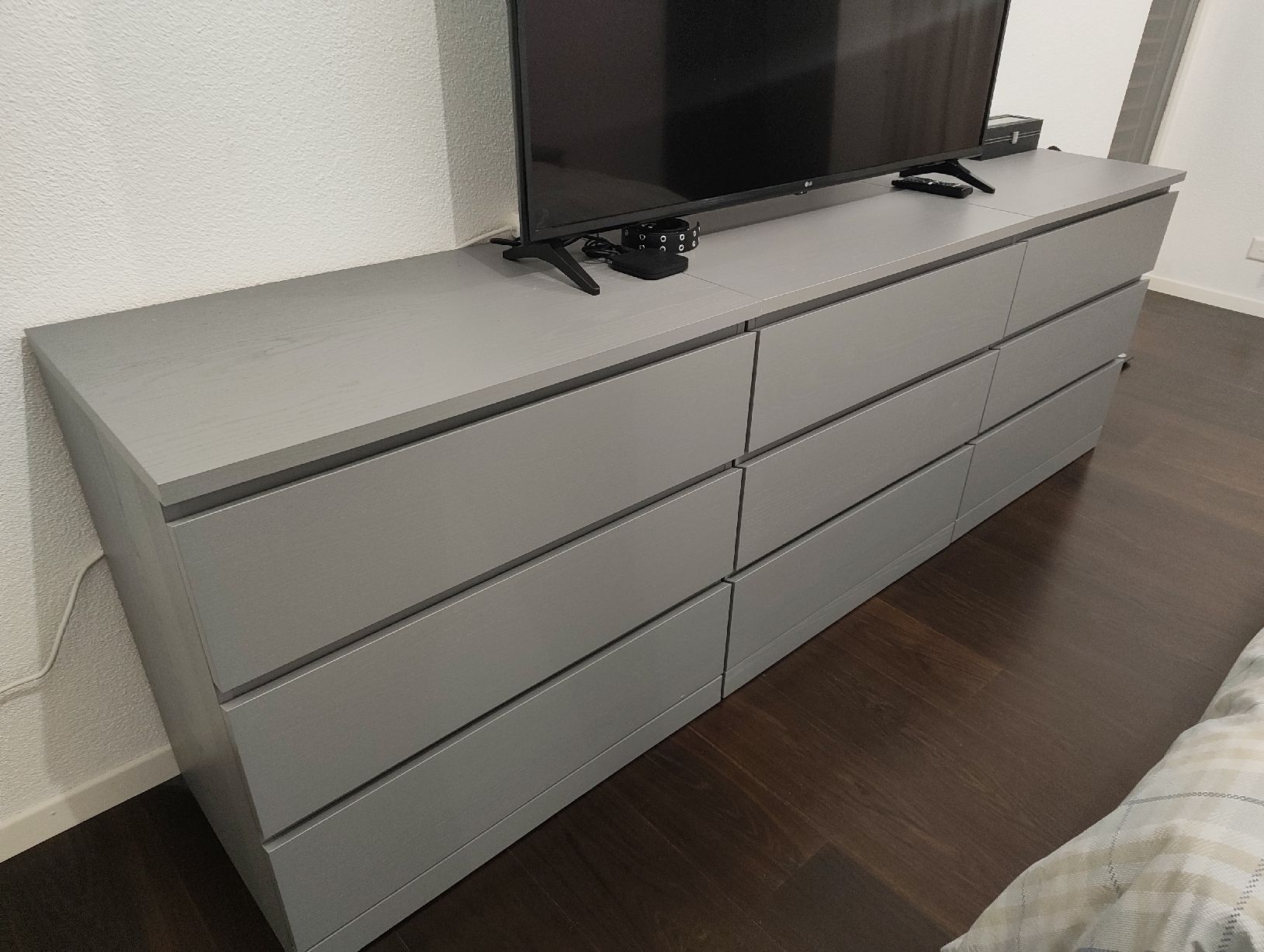 IKEA Malm Kommode grau – sehr guter Zustand (Usato) a Aesch ZH per CHF 40 – solo ritiro