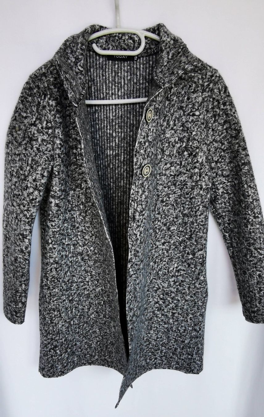 Cappotti: grauer Mantel, Bouclé Optik, Gr. XS / S – Usato da Sarmenstorf venduto da taosun1