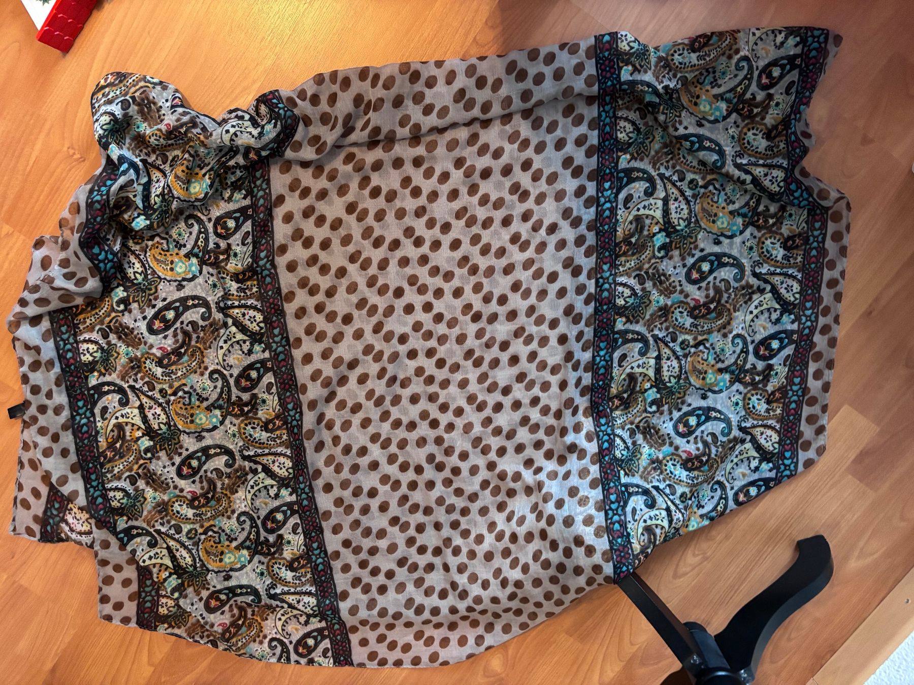 Foulard & Sciarpe: Wunderschöner Schal Braun gem. – Usato da Balsthal venduto da Uroby 2