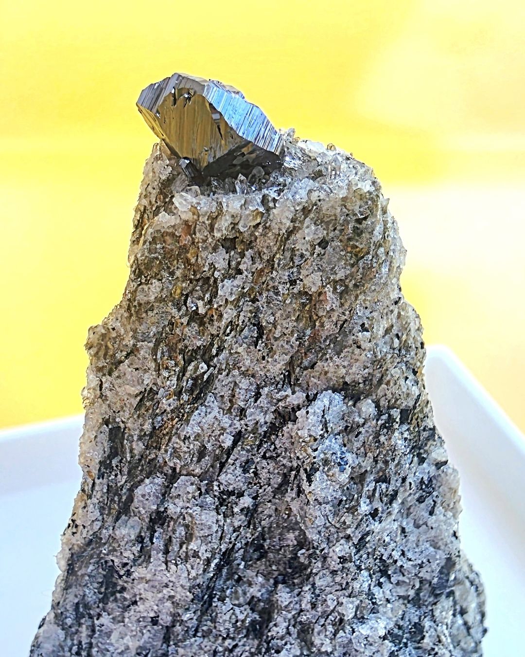 Minerali & Pietre curative: Rutil auf dem Gipfel. Ein Hingucker in absoluter perfektion. – Usato da Glis venduto da nbu_65ys 4
