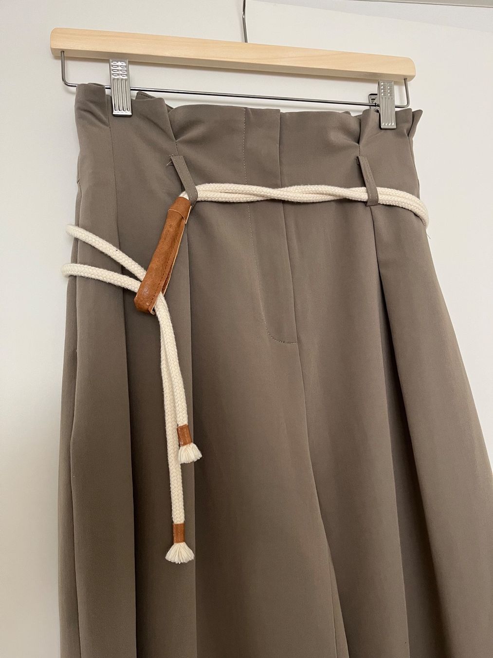 Pantaloni: Freizeithose Gr. S, Farbe olive – Nuovo (secondo la descrizione) da Triesen venduto da atos87 1