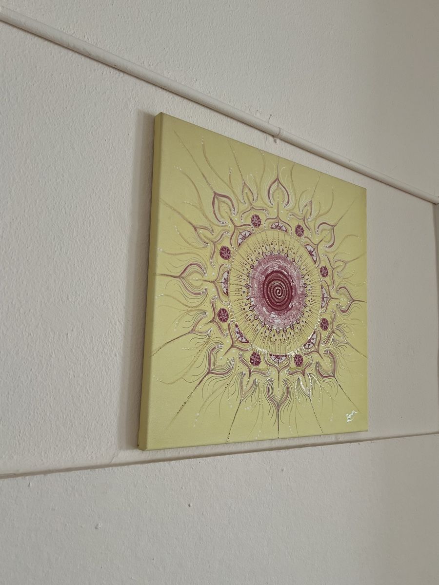 Poster & Bilder: Gelb/rosa Mandala-Bild – Gebraucht aus Biel-Benken BL von tan_62q6 2