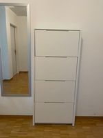 Platzsparender Schuhkipper in Weiss mit Glasabdeckung