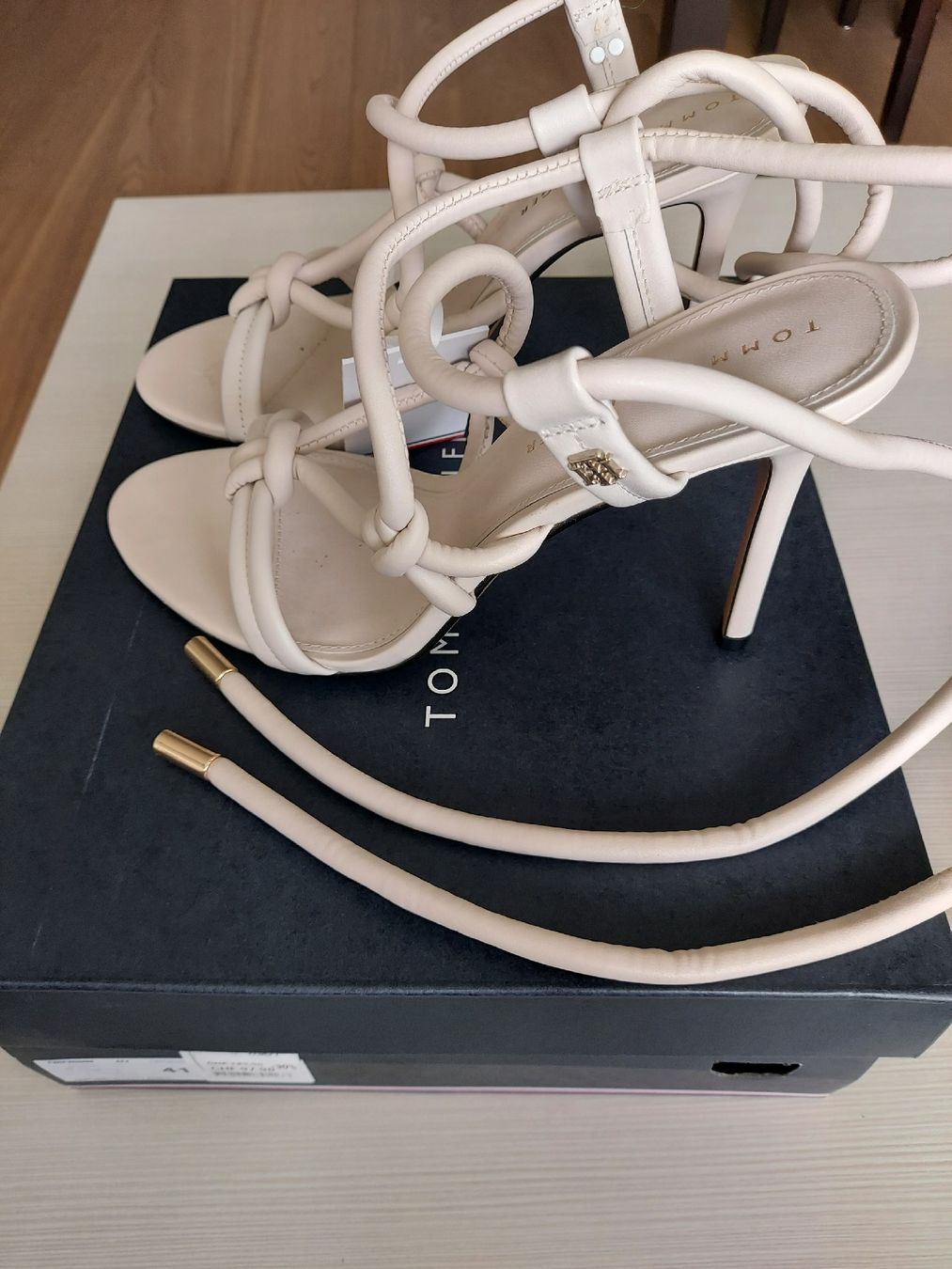 Tommy Hilfiger Scarpe da donna: Sandali nuovi Tommy Hilfiger 41 – Nuovo (secondo la descrizione) da tenero venduto da Mam74 1