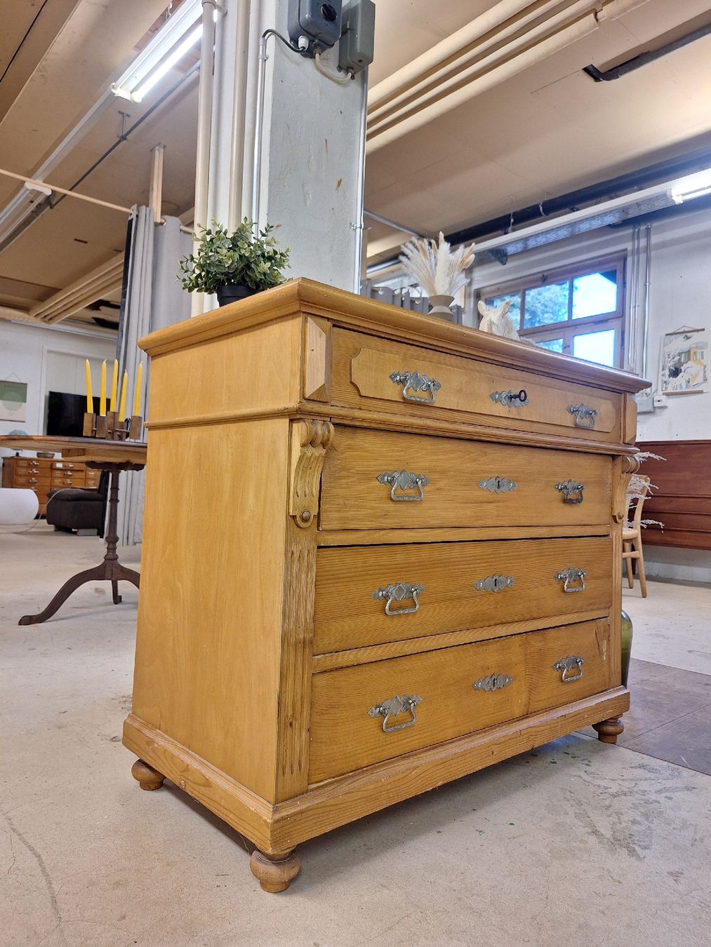 Commodes: Antike Kommode – D'occasion à Urtenen-Schönbühl par Atelier21_bern 4
