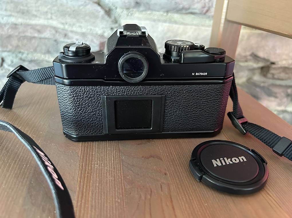 Fotocamera: Nikon FM2 Spiegelreflexkamera – Usato da Zug venduto da HelenOL 2
