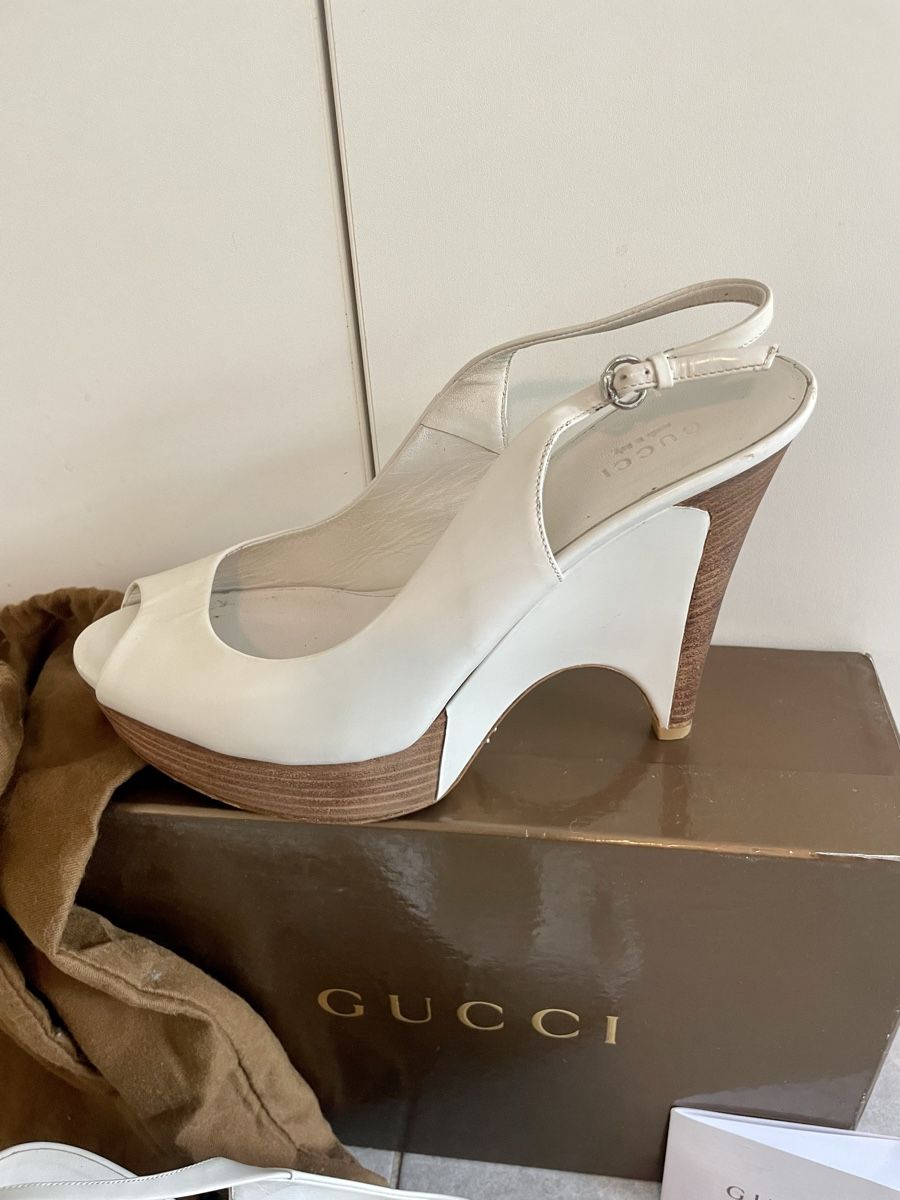 Gucci Scarpe da donna: GUCCI White Sandal Wedges - 38.5 – Usato da Roche VD venduto da closetcleanse 9