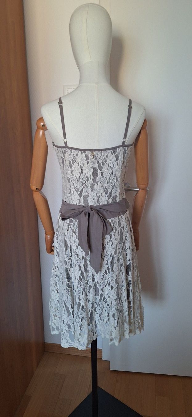 Vestiti: Rinascimento, robe de soirée / cocktail – Nuovo (secondo la descrizione) da Lussery-Villars venduto da pousinete02 1