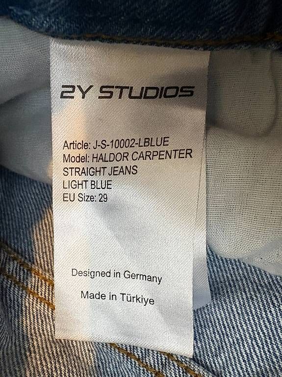 Jeans: Neu: Carpenter-Jeans 2Y STUDIOS Gr. 29 – Nuovo (secondo la descrizione) da Willisau venduto da ani_gtk8 2
