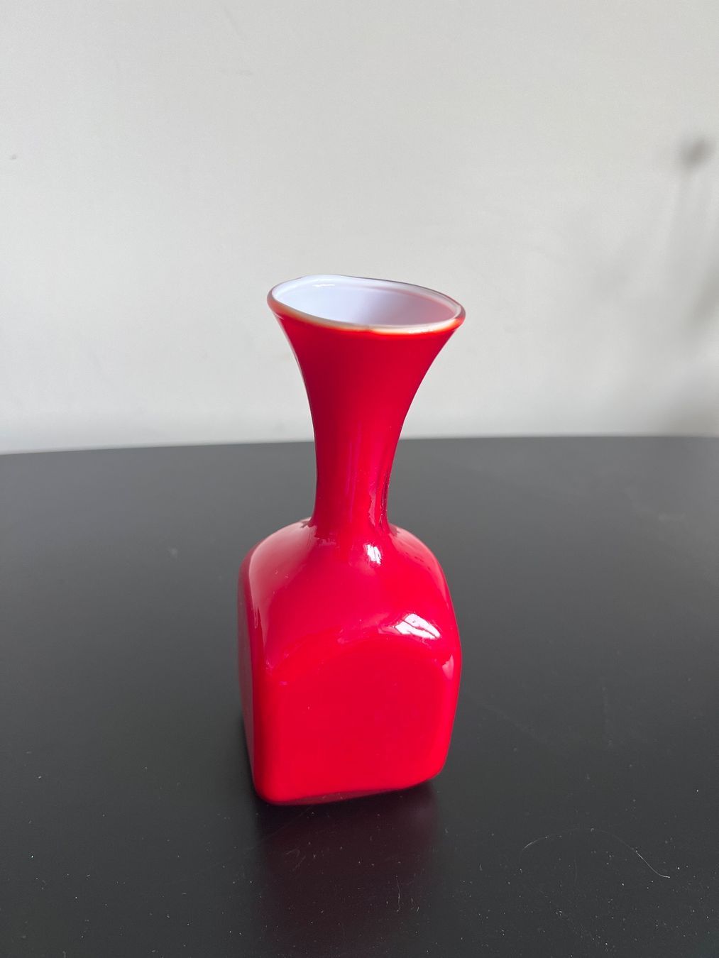 Murano Vasi & Recipienti: Vase Murano Rot Opalina Fiorentina 16.5 cm – Usato da Jona venduto da Sariksa