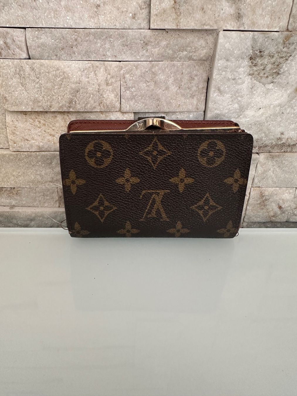 Louis Vuitton Portemonnaie: Louis Vuitton Compact Wallet - Nr. 1068 – Gebraucht aus Hittnau von LuxAndMore 1