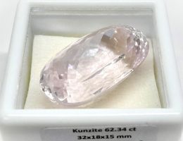 SPLENDIDE Kunzite ovale 62.34 ct - Valeur 7'460.- Fr
