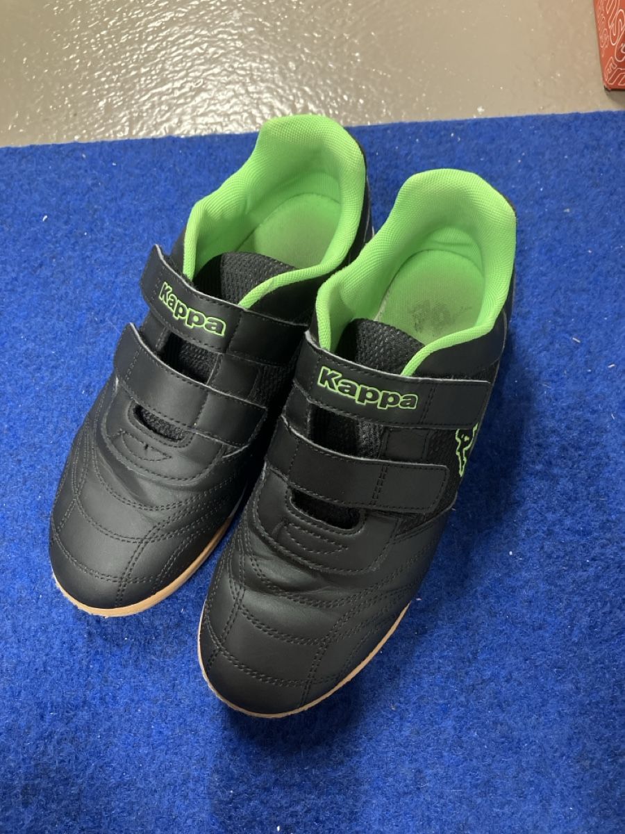 Kappa Schuhe für Jungen: Hallenturnschuhe Kappa – Gebraucht aus Frauenfeld von Cat-