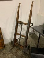 Antico carrello industriale