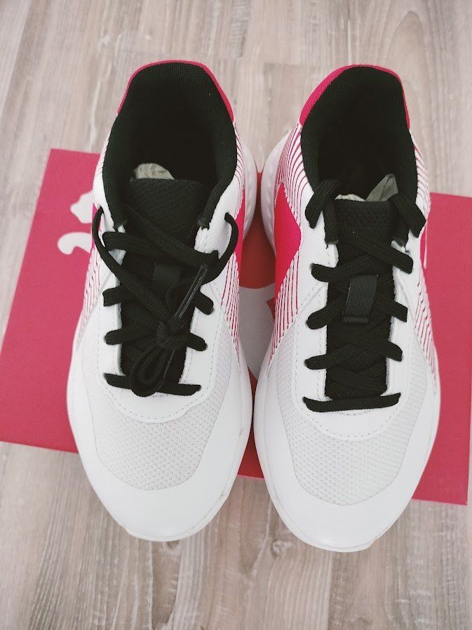 Puma Scarpe per ragazzi: Puma Hallenschuhe Varion JR Grösse 32 – Nuovo e nell'imballaggio originale da Oftringen venduto da Sportivo.ch 2