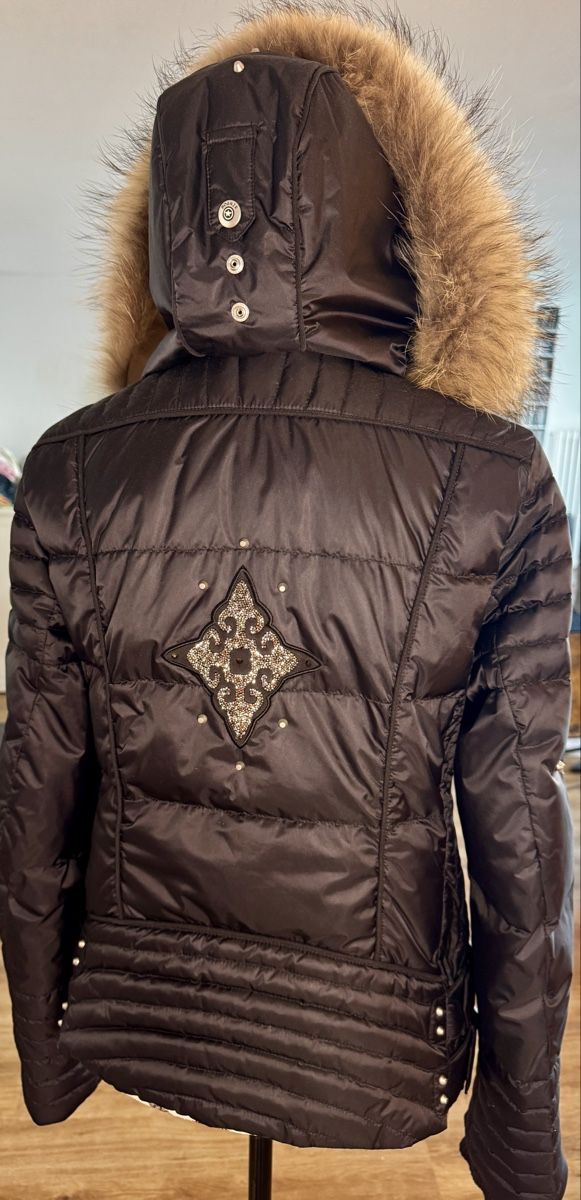 Bogner Giacche: Bogner Down Jacket with Fur Hood, Size Medium-40 black – Nuovo (secondo la descrizione) da Kilchberg ZH venduto da JennyBee88 1