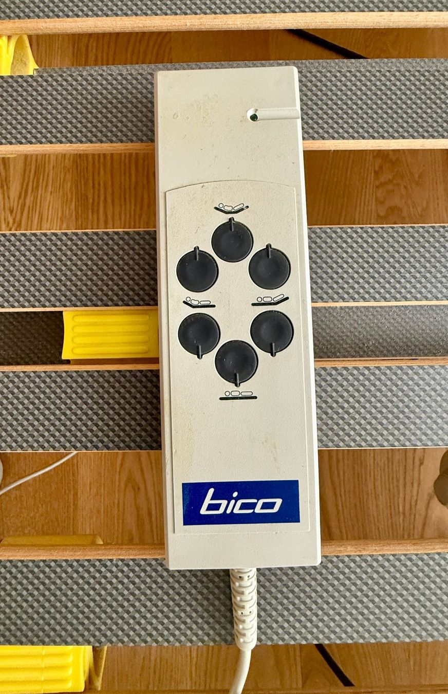 Bico Reti a doghe: Bett elektr. verstellbarem BICO Flex Lattenrost und Matratze – Usato da Brütten venduto da Brummer 3