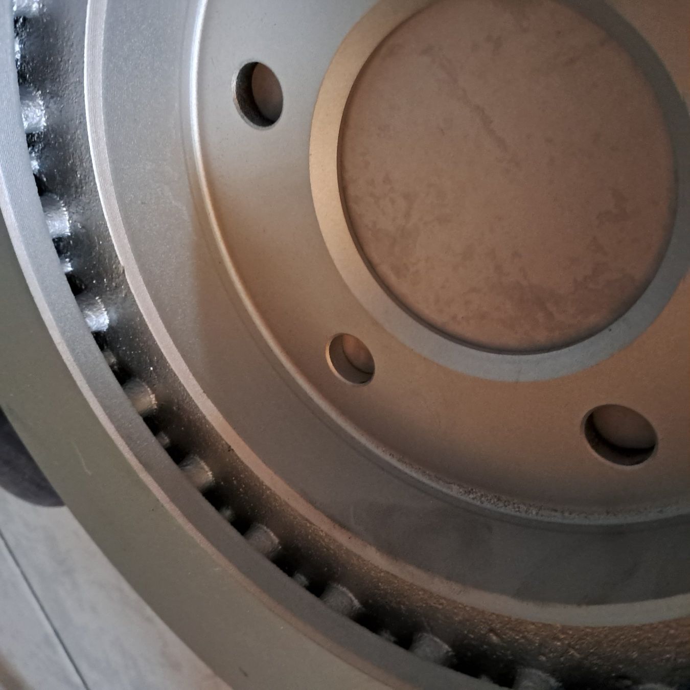 Chrysler Tutti pezzi di ricambio auto: Bremsscheiben mit Bremsbacken vorne, Chrysler – Nuovo e nell'imballaggio originale da Miécourt venduto da Rol49 1