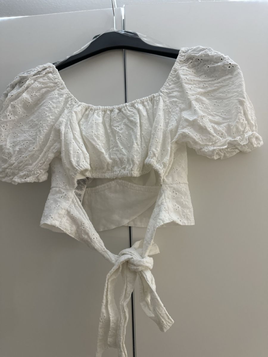 Tops: Weisses Sommer Top mit Puffärmeln – Neu (gemäss Beschreibung) aus Winterthur von Can.sel37 2