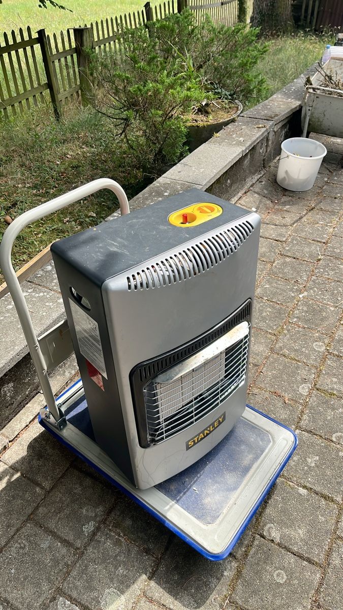 Stanley Radiatori: Stanley Gasheizer mitFlasche guter Zustand – Usato da Rodersdorf venduto da julxsch