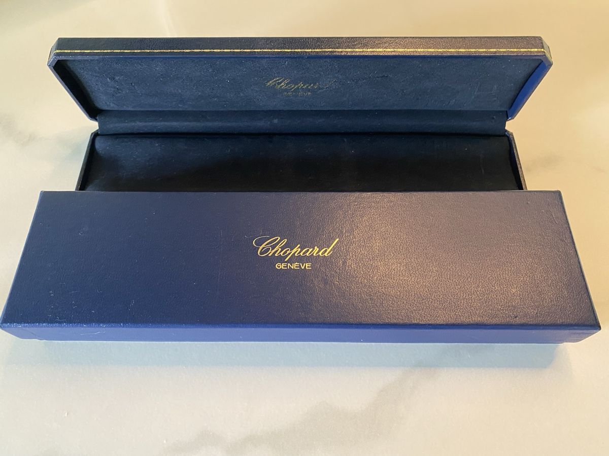 Chopard Orologi: Original Chopard Schmuck - oder Uhren Box - Top Zustand! – Usato da Unterterzen venduto da ProsCons 4