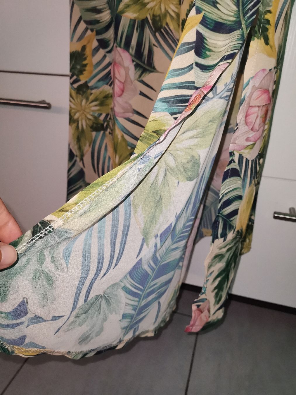 Vestiti: Sommerliches Maxikleid mit Blumenmuster, Grösse M – Usato da basel venduto da lupettone 3