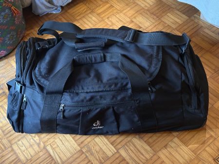 Deuter grosser Reisetasche mit Rollen
