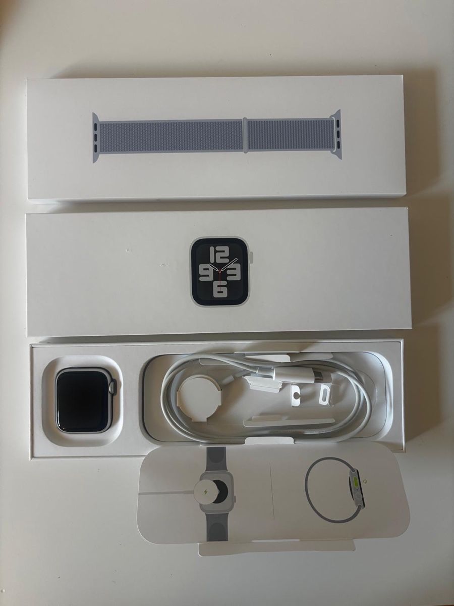 Apple Smartwatch: Apple watch SE Silber – Nuovo (secondo la descrizione) da Zürich venduto da barbaraaegler 1