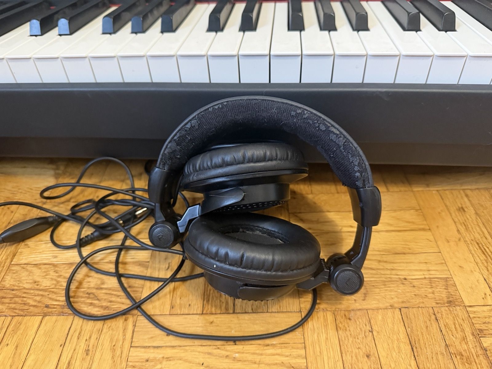 Yamaha Strumenti musicali: piano électronique Yamaha P-95B – Nuovo (secondo la descrizione) da le locle venduto da nma_vq52 1