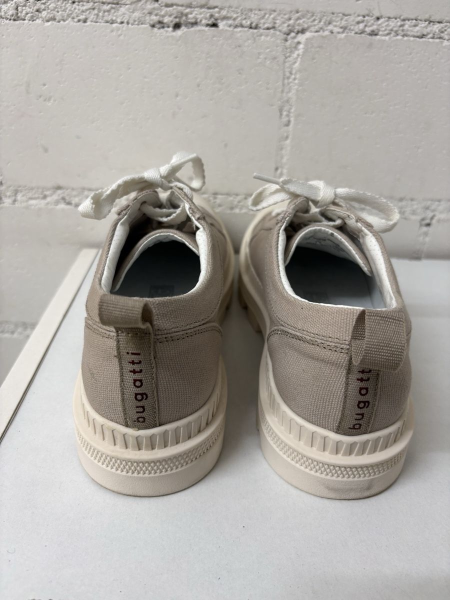 Bugatti Scarpe da donna: Bugatti Sneakers beige Grösse 40 Canvas Schnürschuhe – Usato da Thun venduto da jeff070 4
