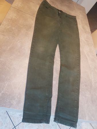Pantalon vert olive taille L marque Chicorée 76% coton