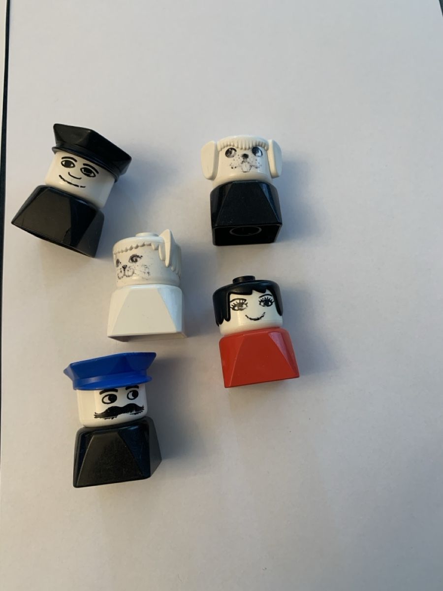 Giocattoli: Lego Duplo Figuren 5 Stück – Usato da Burgdorf venduto da kunterbunts01