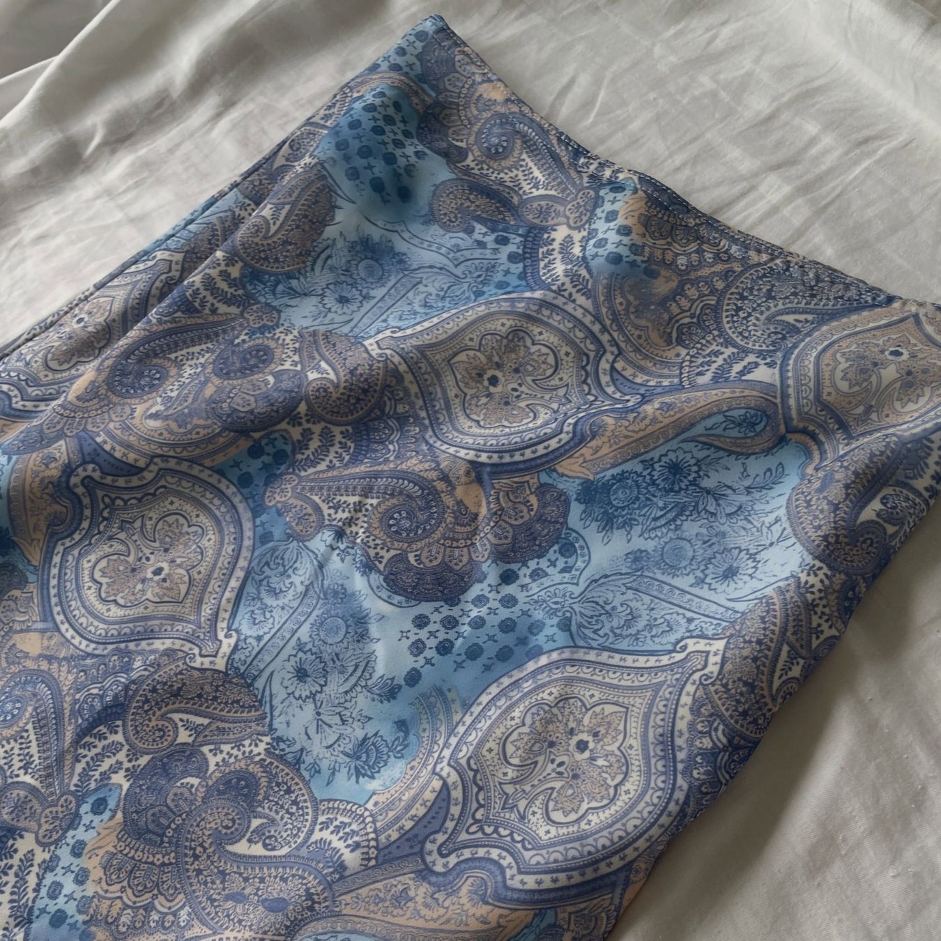 Gonne: Vintage midi skirt – Usato da Genève venduto da toandfrom 2