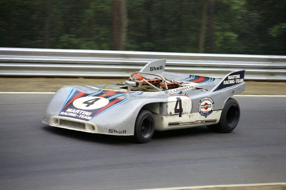 【AUTO art】 Porsche 908 / 03 #4 Martini Porsche 908/03 Martini #4 Nürburgring 71 1:18 Autoart