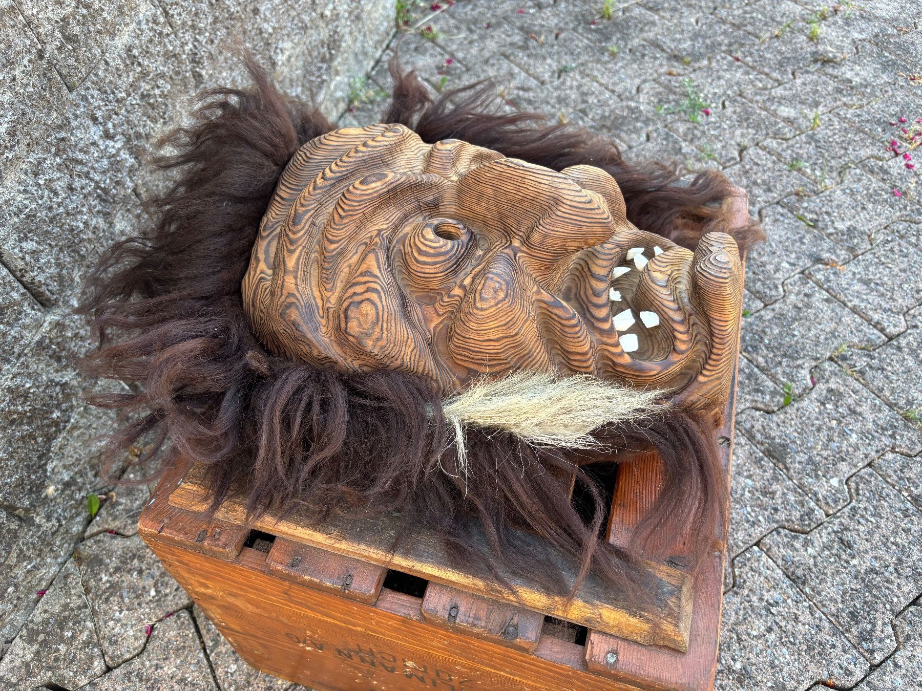 Sonstige Antiquitäten & Kunst: sehr schöne grosse alte Walliser Holzmaske – Gebraucht aus Feldbach von Olive1 3