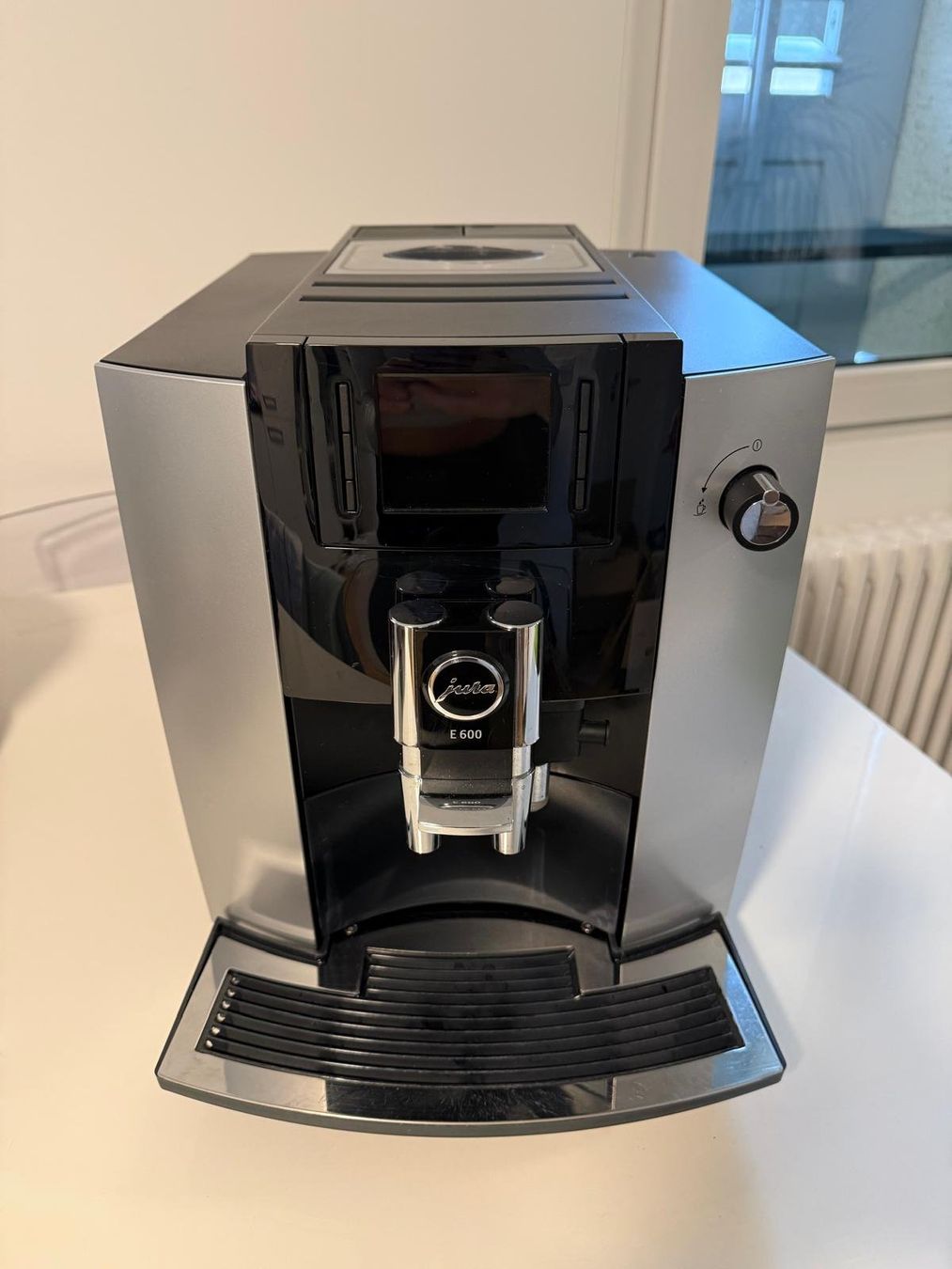 Jura Kaffeevollautomat Kaffee Lauft Nur Aus Einer Duse