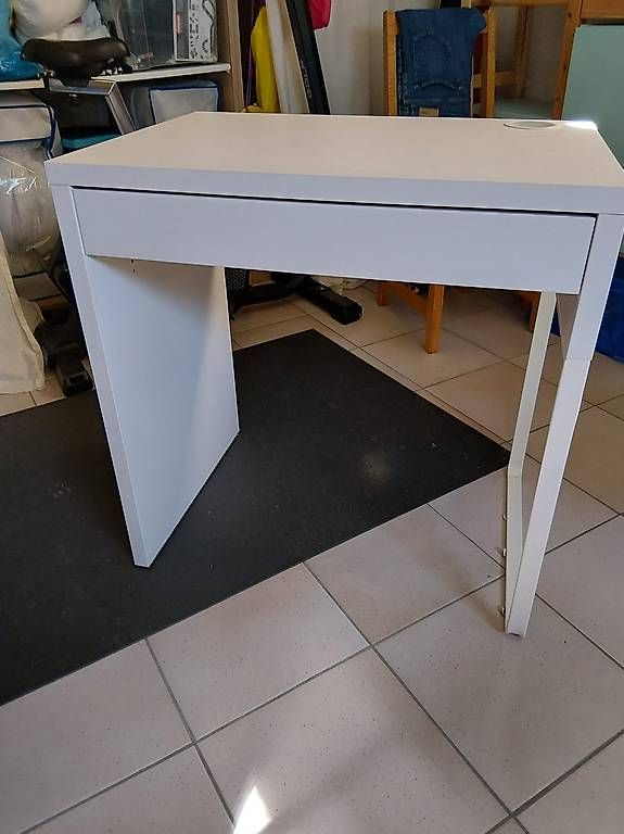 Ikea Schreibtische: Petit bureau IKEA MICKE blanc – Gebraucht aus Grolley von Montana78 2