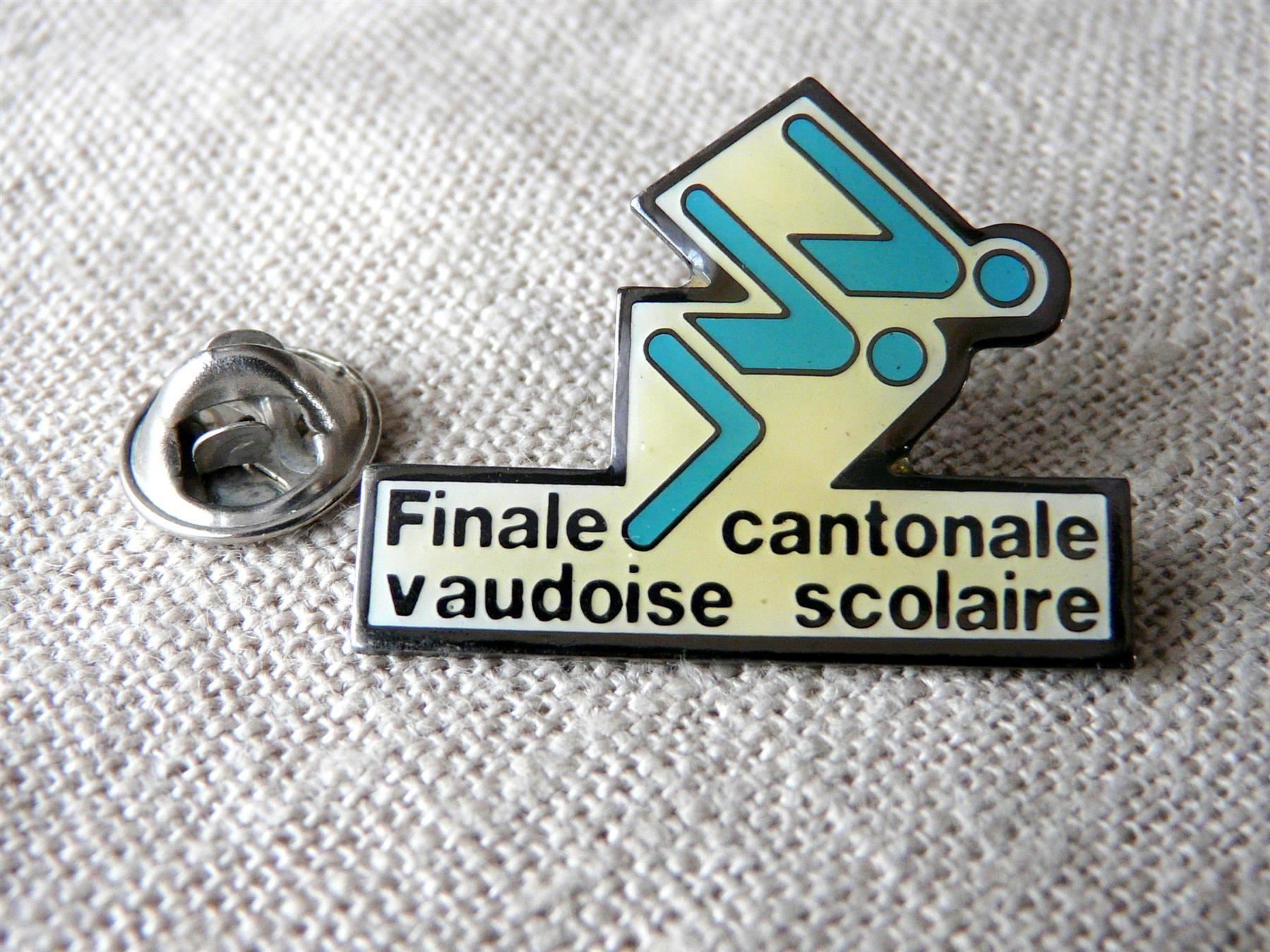 Placchette & Badge: • Finale cantonale vaudoise natation nageurs  - pin E1.36 – Usato da Pully venduto da websurfer1 2