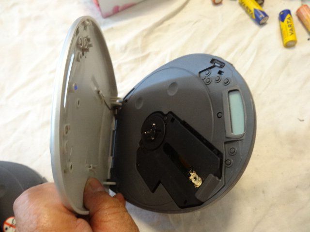 Philips Lecteur multimedia & Streamer: 2 STK PHILIPS CD PLAYER.NICHT LÄÜFT.NUR CD PLAYER – D'occasion à zürich par ahmad01 1
