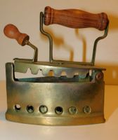 Neue Fundschätze Bügeleisen Dekoration Messing