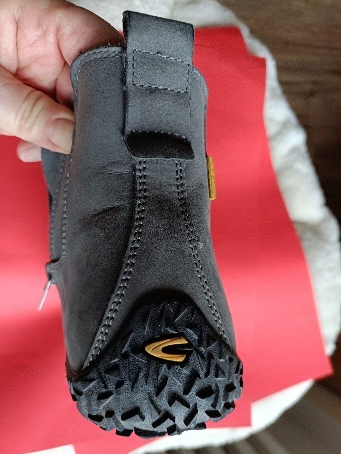Camel Scarpe da donna: Chelsea Boot, Marke Camel, Wildleder mit Lammfellfutter – Usato da Unterseen venduto da inter2lagos 4