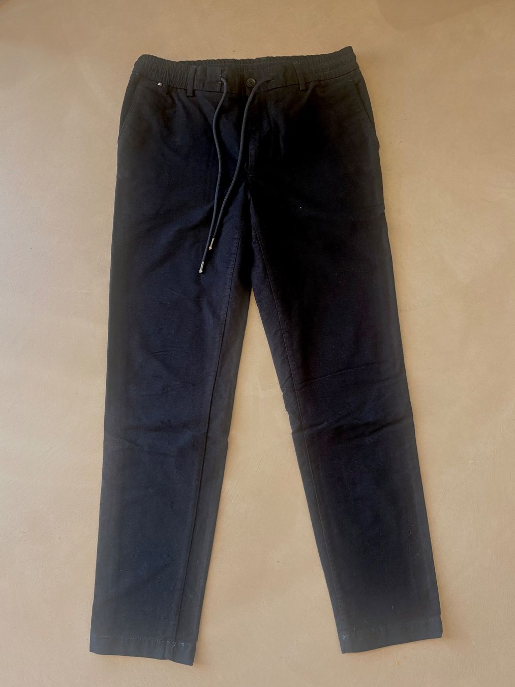 Hugo Boss Pantaloni: Hugo Boss Kane Regular Tappered Fit – Nuovo (secondo la descrizione) da Bern venduto da saendi95 1