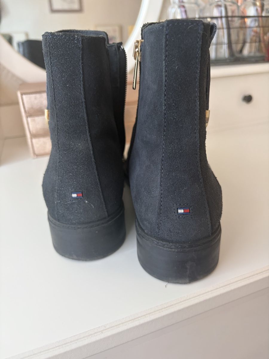 Tommy Hilfiger Scarpe da donna: Tommy Hilfiger Boots 38  – Usato da Basel venduto da Brunner.T 1