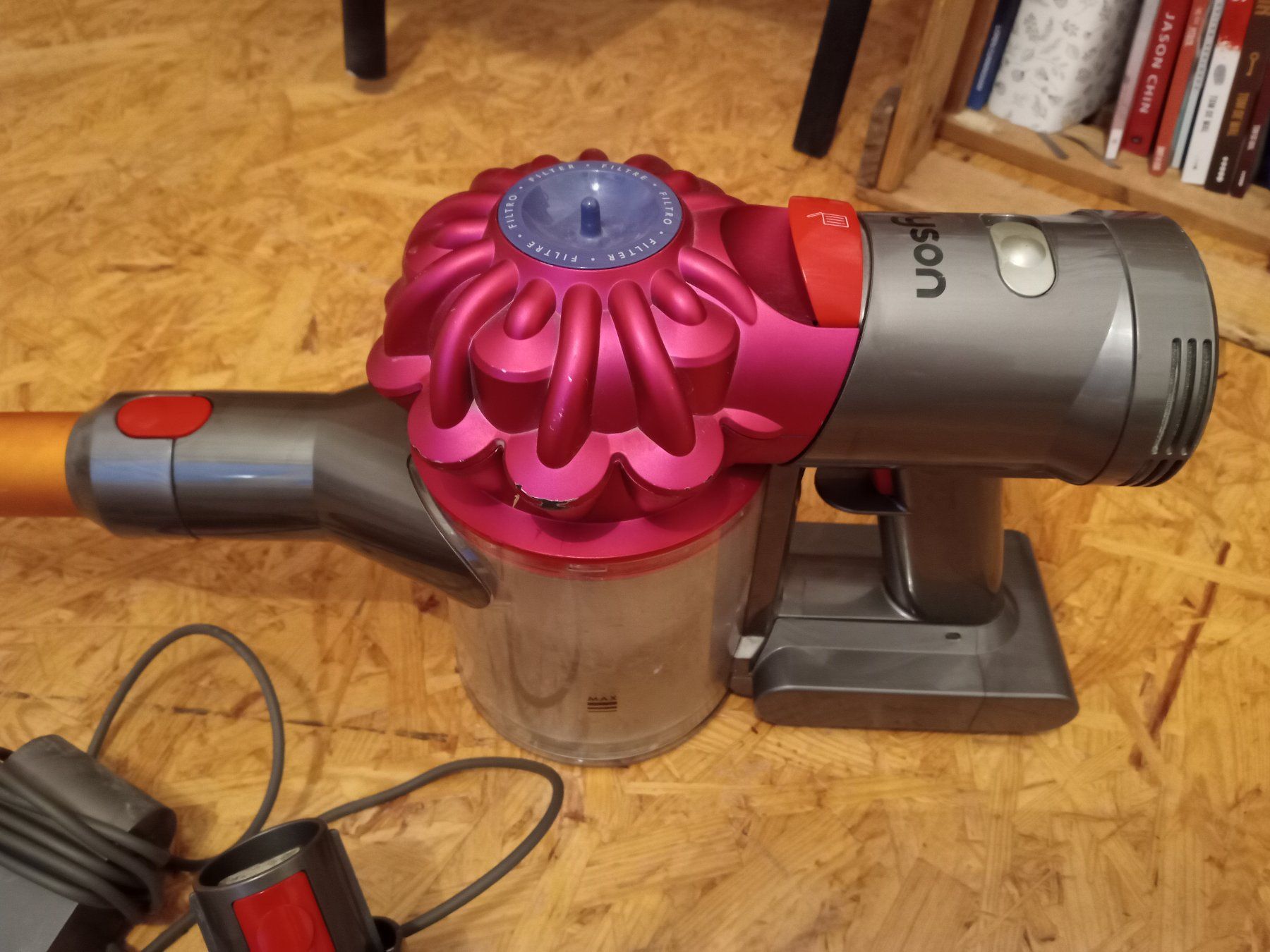 Dyson Aspirateurs & Accessoires: Handstaubsauger Dyson V7 – D'occasion à Prez-vers-Siviriez par Monija70 2