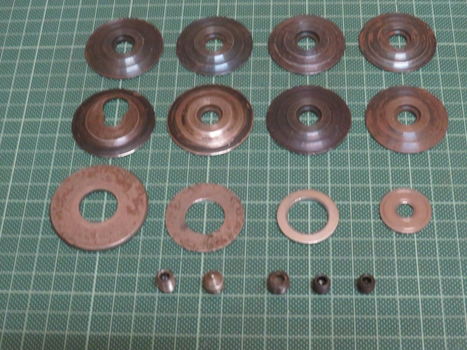Tutti gli attrezzi: Leather Spare Cutting Wheels used – Usato da Elsau venduto da MANWITHVAN 1