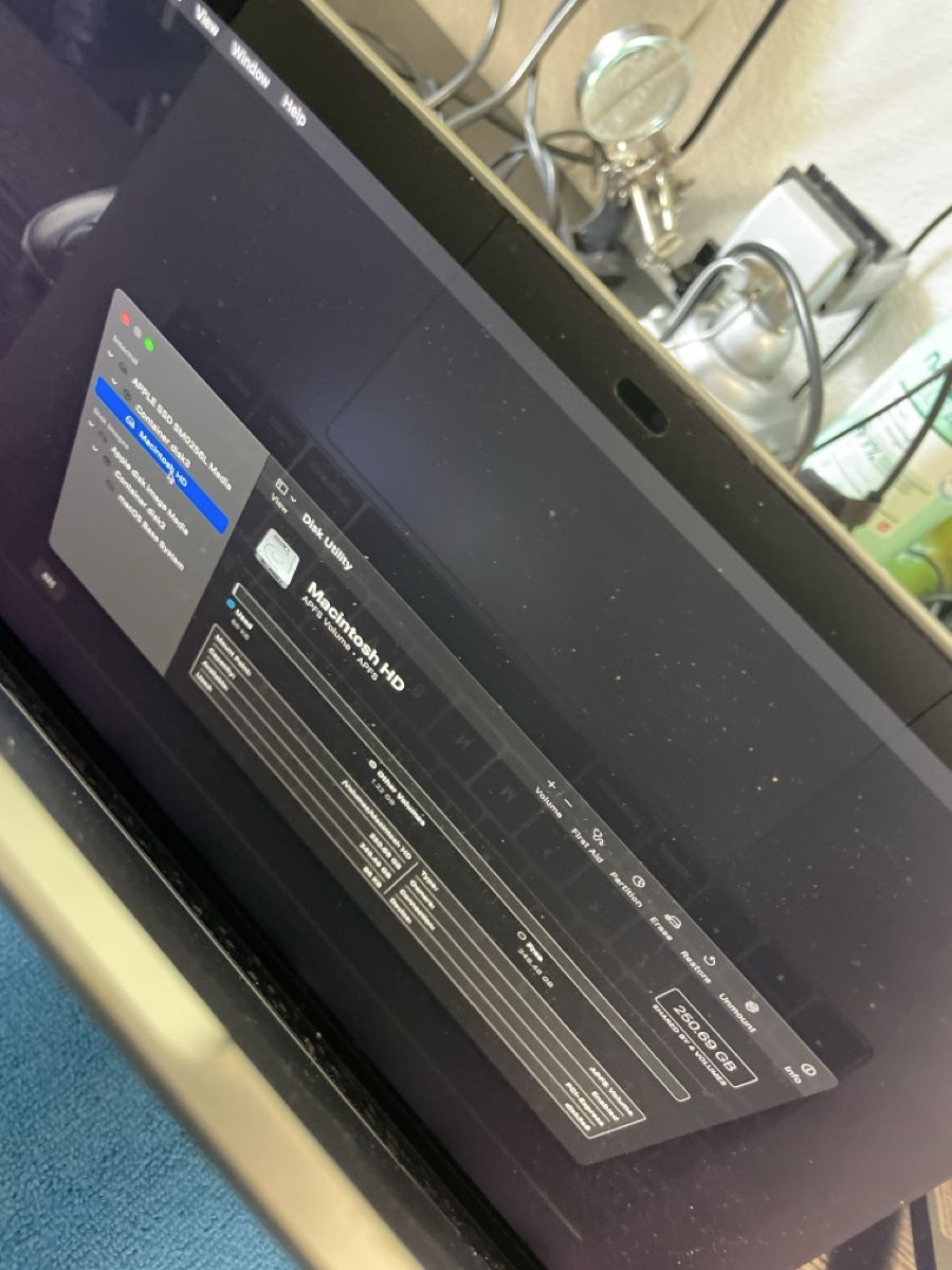 Apple Notebooks: MacBook Pro A1707 Def. – Defekt aus Abtwil sg von Kueng.MultiOutlet 3