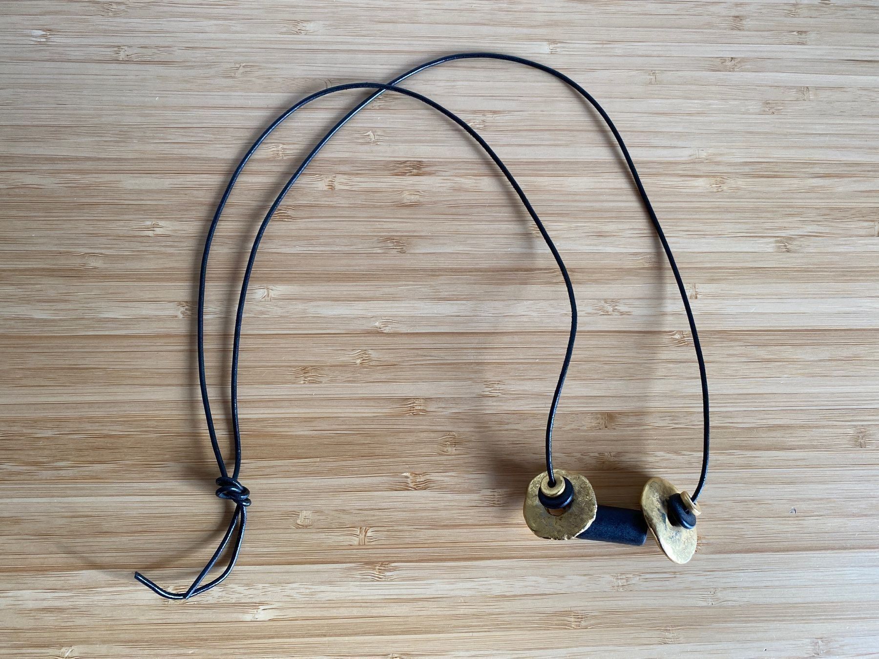 Catenine: Kette mit speziellem Anhänger – Usato da Zürich venduto da Wim-Broccoli
