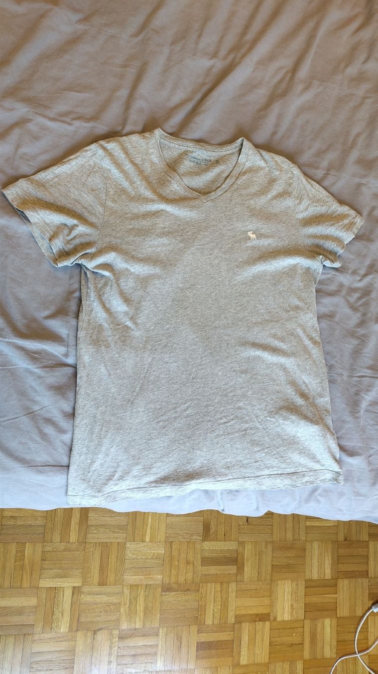 Abercrombie T-Shirts: Abercrombie & Fitch Soft Tshirt M – Neu (gemäss Beschreibung) aus Lausanne von SwissRunnerGuy