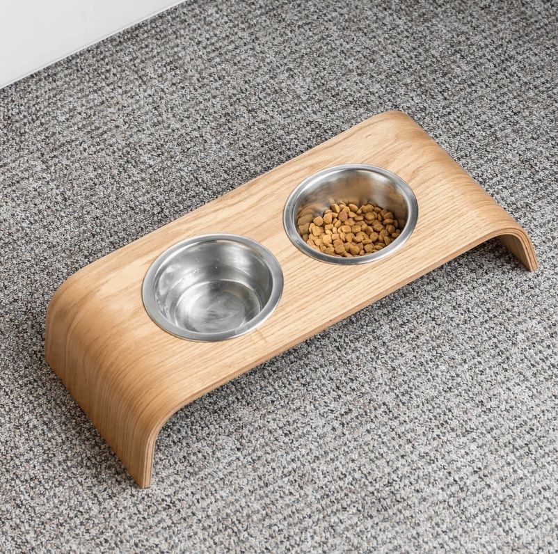 Mangimi: Futternapf Eiche mit 2 Näpfen Hund Katze – Nuovo e nell'imballaggio originale da Sirnach venduto da XELOonlineGmbH 1