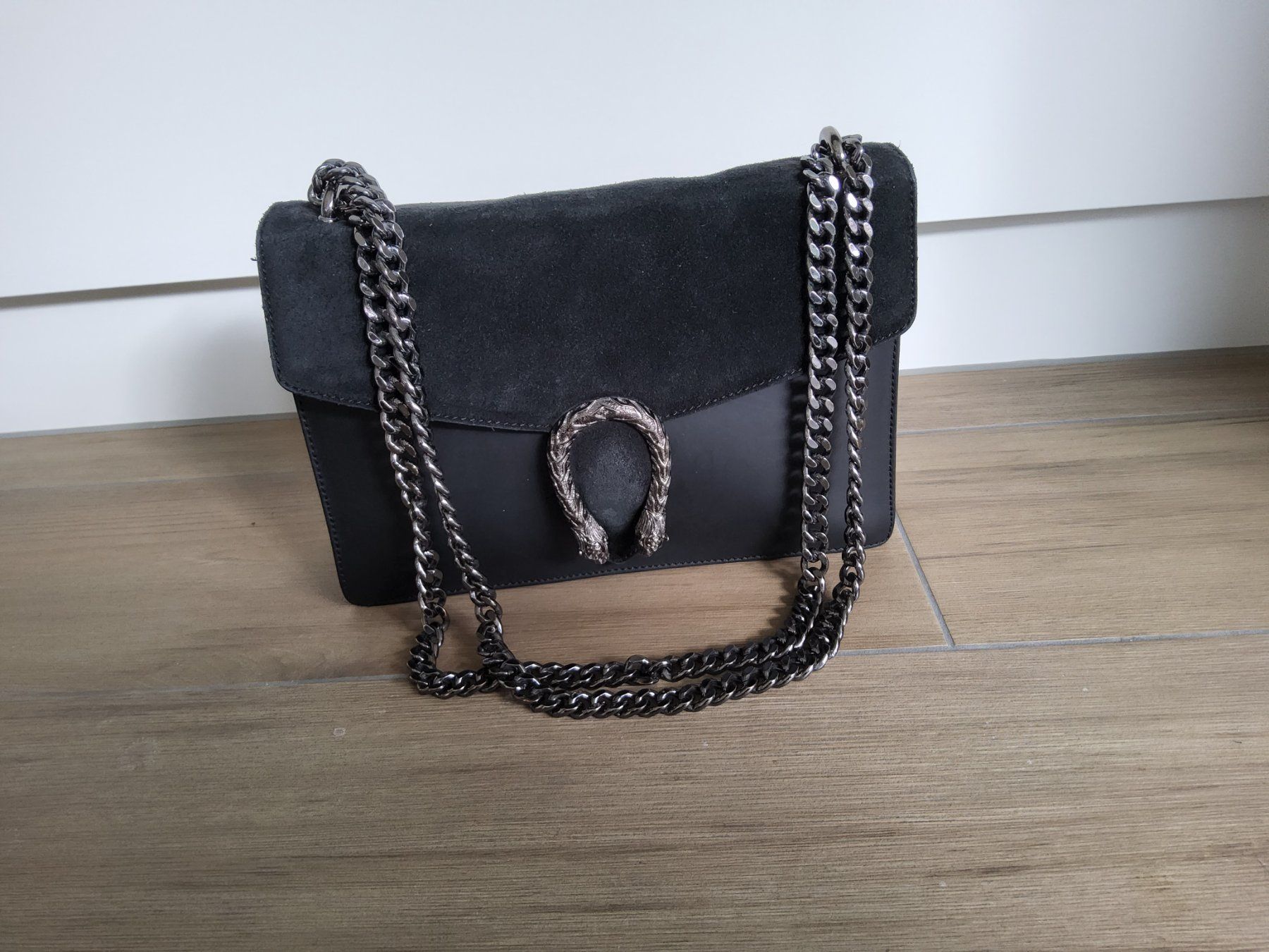 Borse da donna: Schwarze Umhängetasche – Usato da Elgg venduto da mir_btp6 1